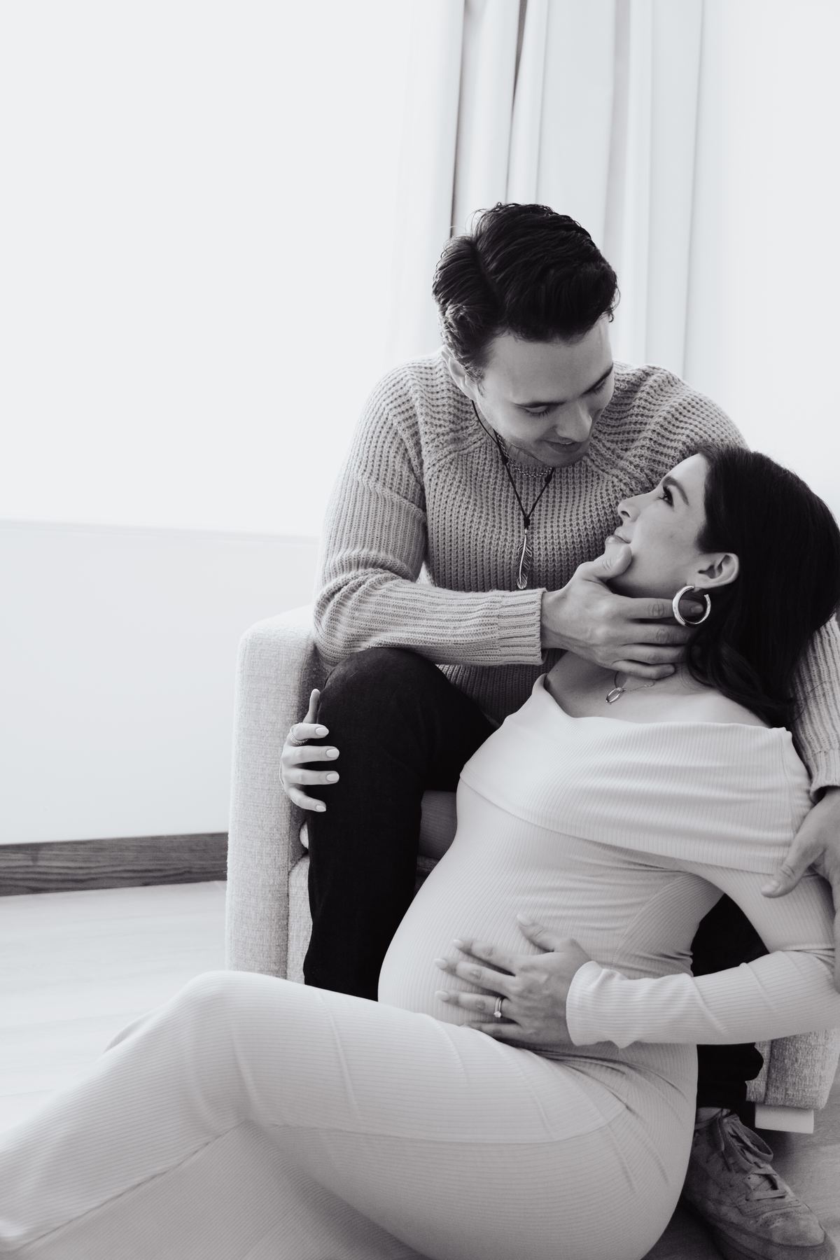 Momento íntimo de maternidad